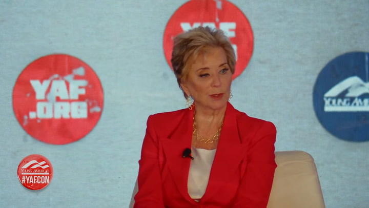 Linda-McMahon-tried-to-keep-speaking-at-a-conservative-conference.jpeg