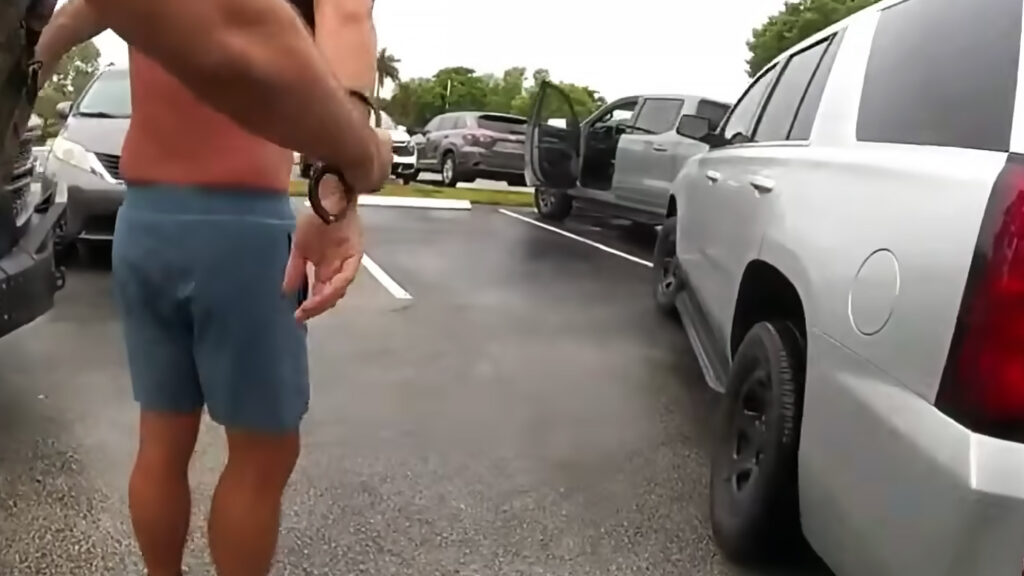 Dealer’s Screw Up Got US Officer Cuffed At Gunpoint Over His New Truck