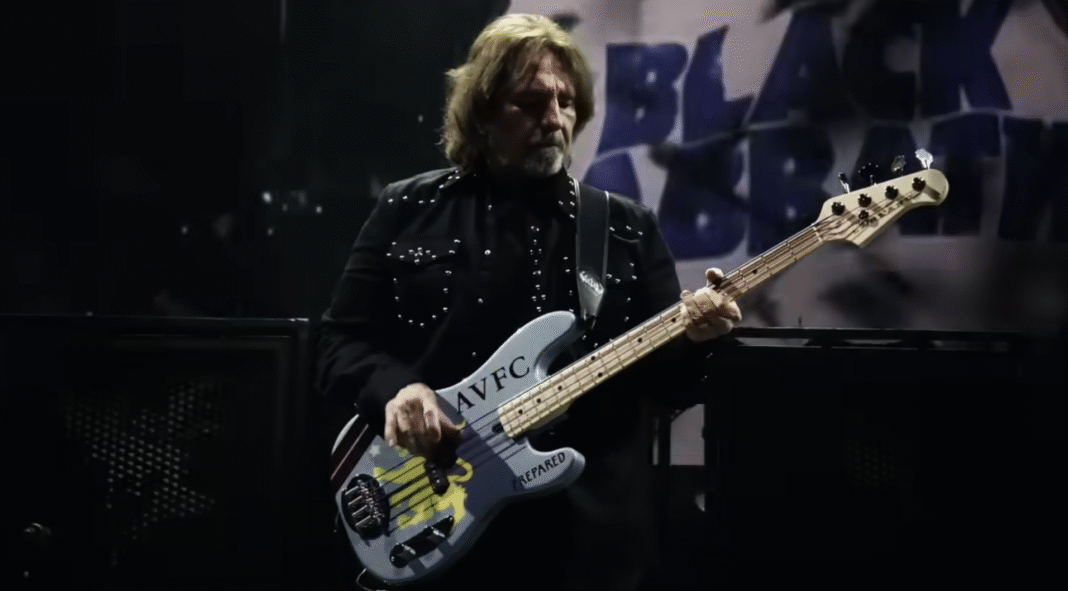 GEEZER BUTLER Is Selling The Bass Amp Heads He Used At BLACK SABBATH’s Final Show