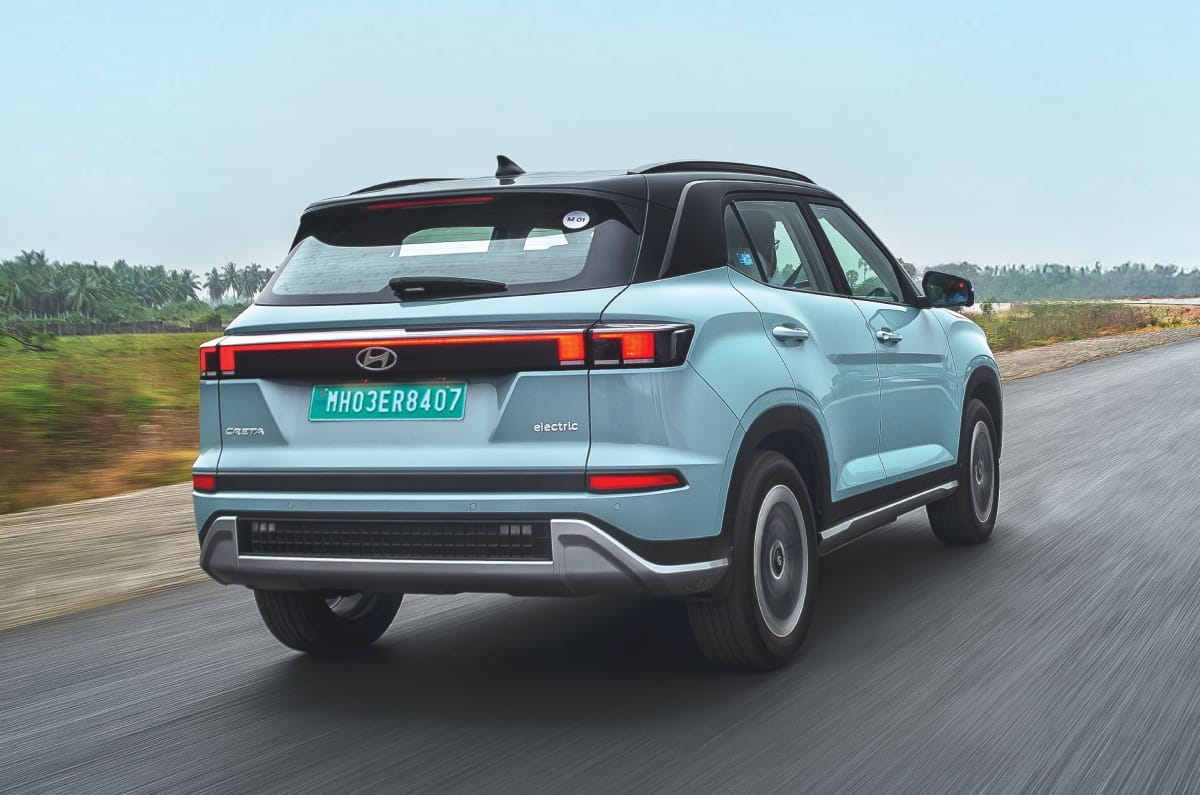 Peppy with instantaneous
responses; ideal for darting around traffic or overtaking on the freeway.