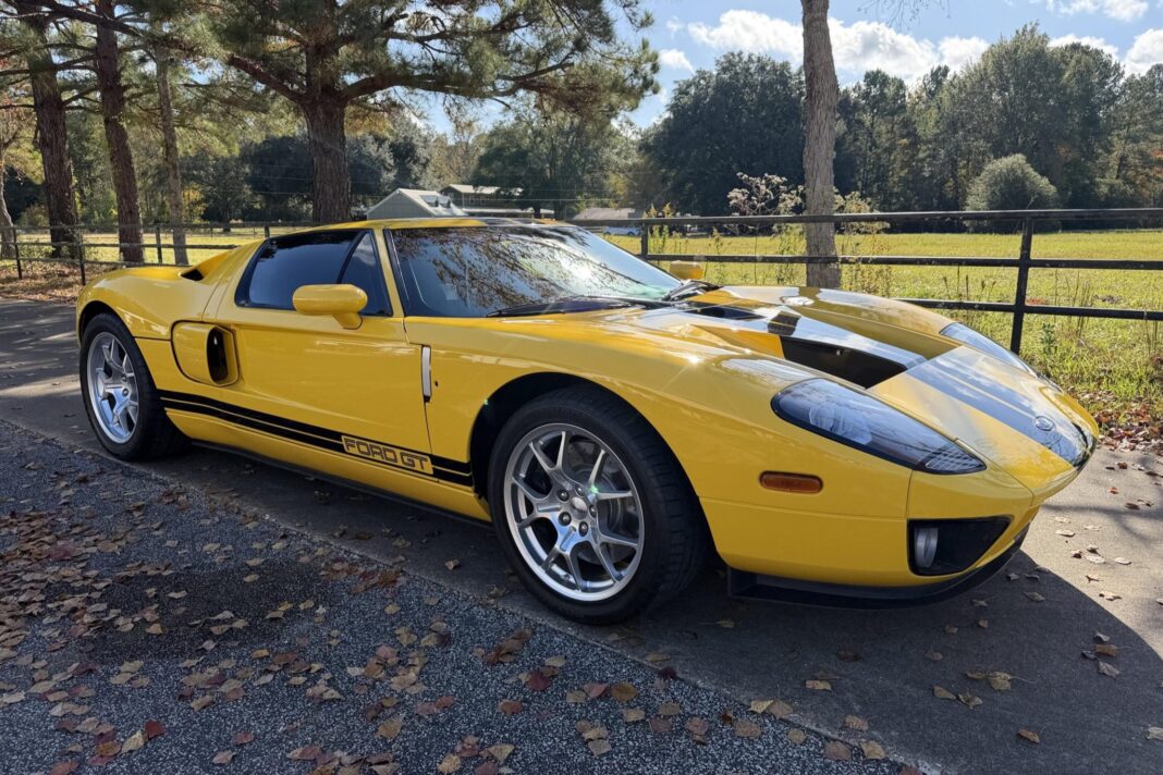 13k-Mile 2006 Ford GT for sale on BaT Auctions – ending December 9 (Lot #222,591)