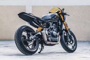 Royal Enfield Guerrilla 450 café racer by Buraq Motorcycles