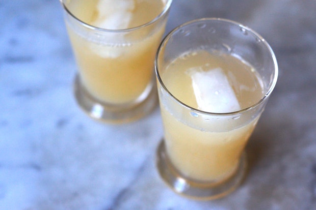 freshly squeezed grapefruit juice