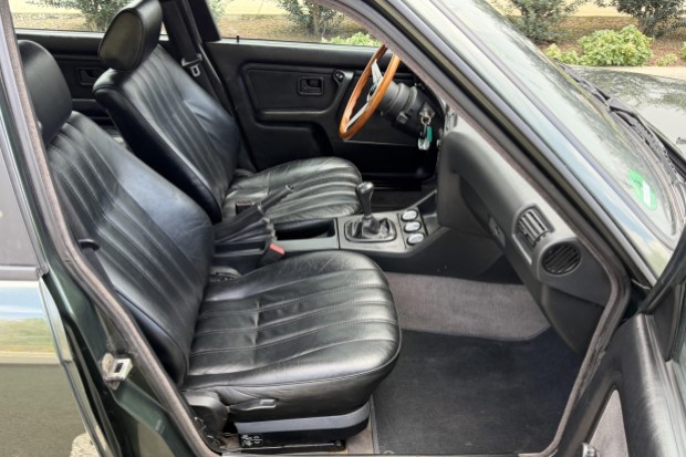 1989 BMW 320i Touring 5-Speed