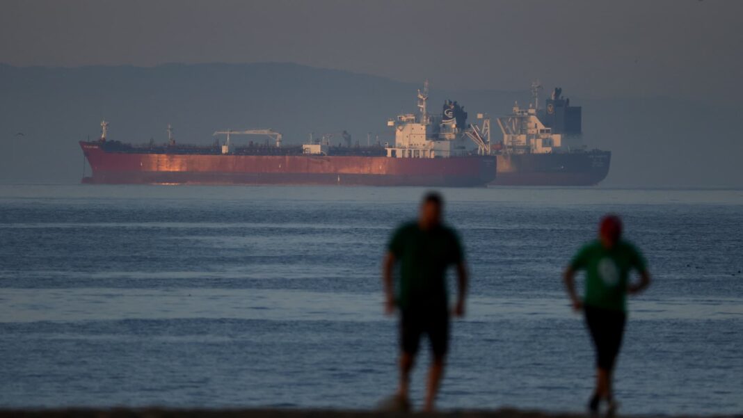 Brent, WTI rise on Iran war worries