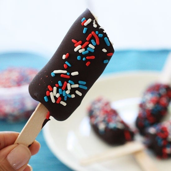 Healthy Frozen Banana Popsicles are such a fun summer treat for the kids and grown-ups too!