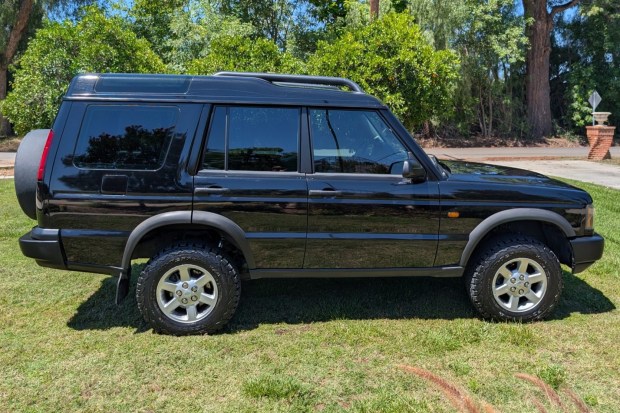 2004 Land Rover Discovery II S