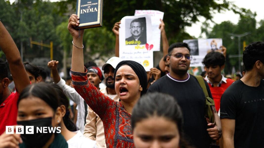CJP’s parliament march from Jantar Mantar: Thousands of ‘cockroach’ protesters take to Delhi streets