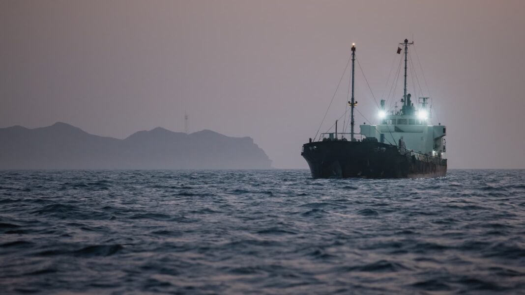 Strait of Hormuz crude flows recover, Trump’s Iran tariff push
