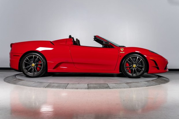 8k-Mile 2009 Ferrari 430 Scuderia Spider 16M