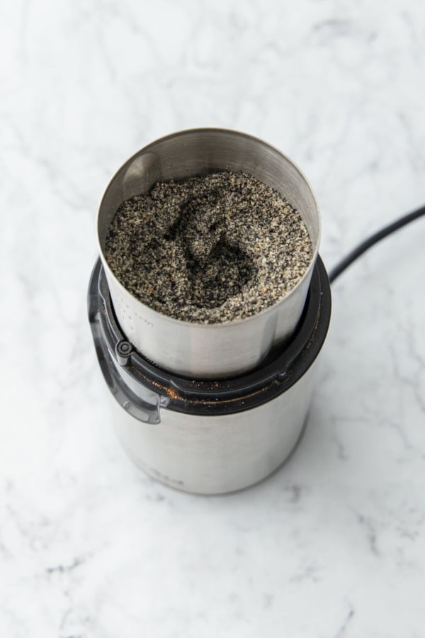 After grinding, the sesame seeds will form a coarse powder.