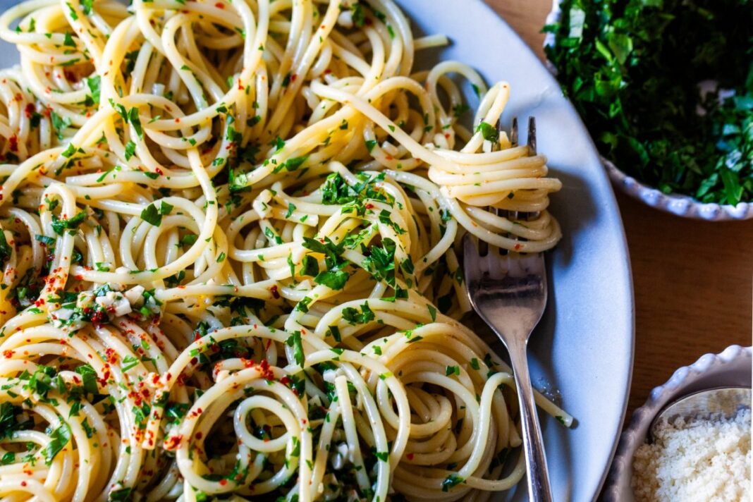 spaghetti aglio e olio – smitten kitchen