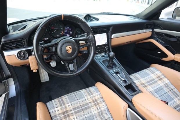2019 Porsche 911 Speedster Heritage Design