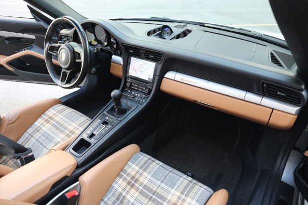 2019 Porsche 911 Speedster Heritage Design