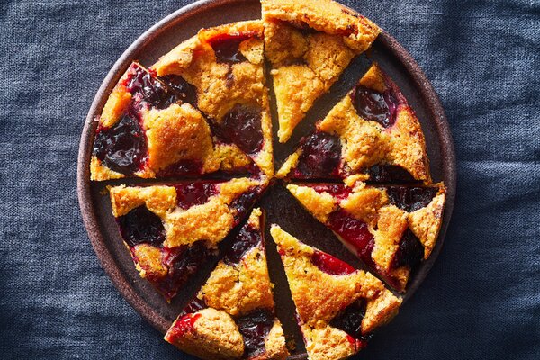 The Famous 1983 Plum Torte Gets a Remix