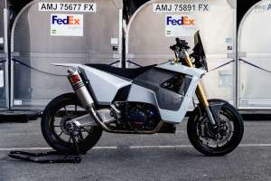 KTM 1190 Adventure R supermoto by Max Hazan