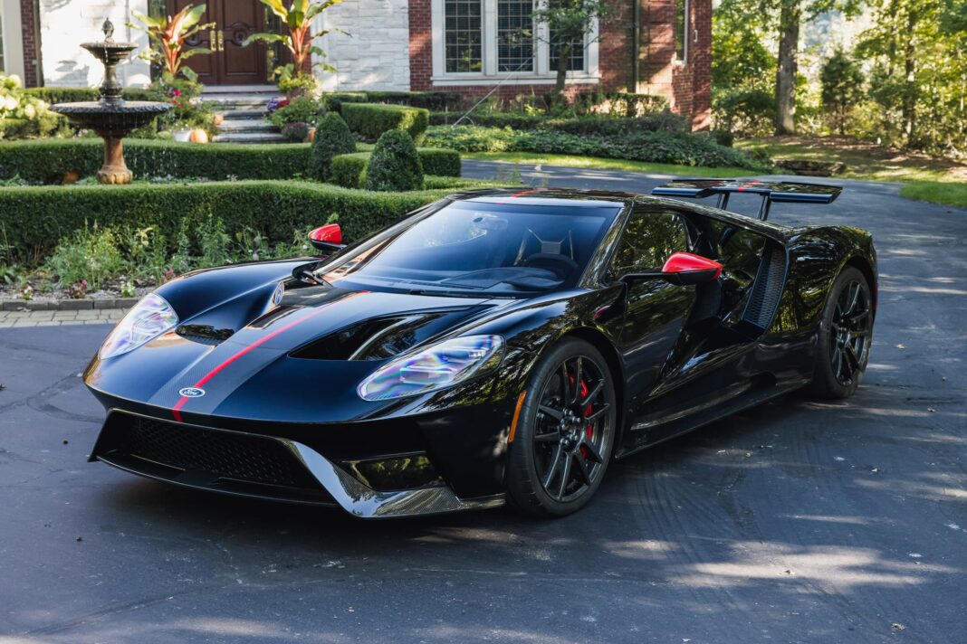 738-Mile 2020 Ford GT Carbon Series for sale on BaT Auctions – ending October 20 (Lot #269,351)