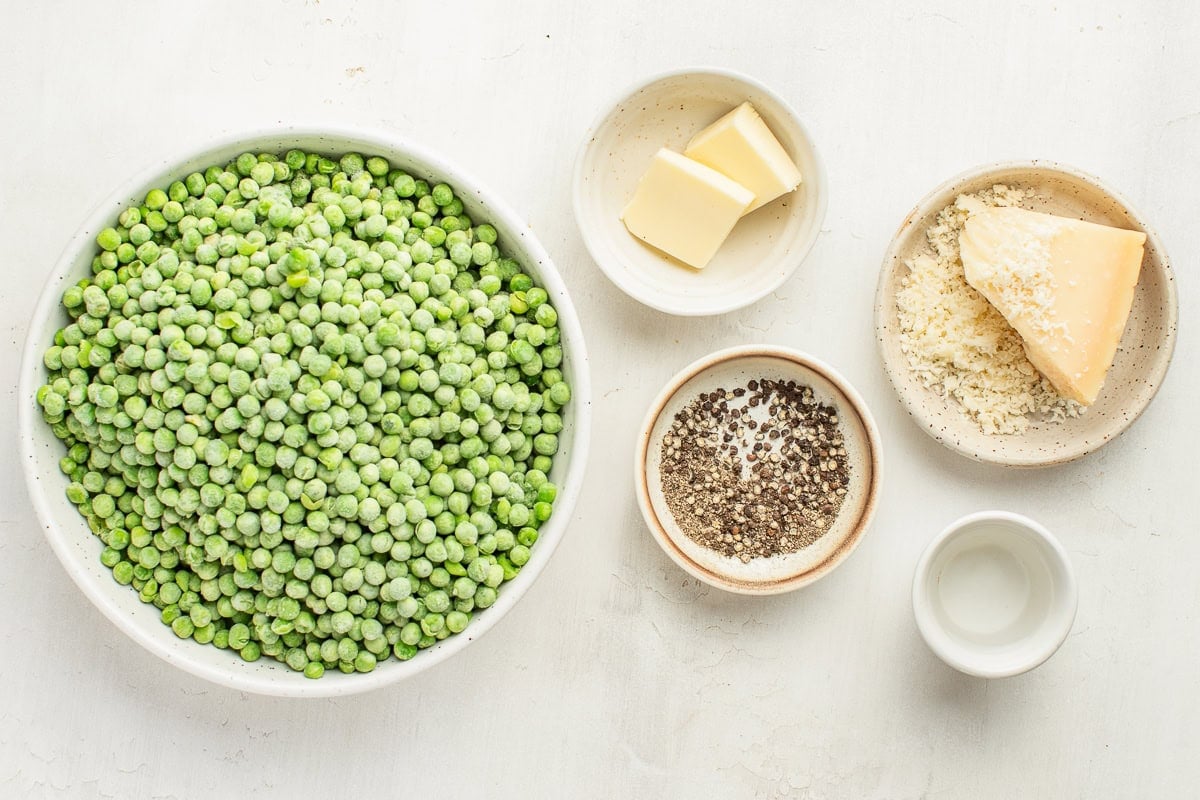 Green peas, butter, cheese, salt and black pepper.