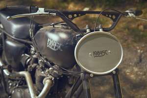 Triumph 1984sc 10